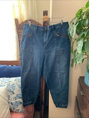 DC women’s Dark Blue Relaxed Denim Jeans with Zip Pockets